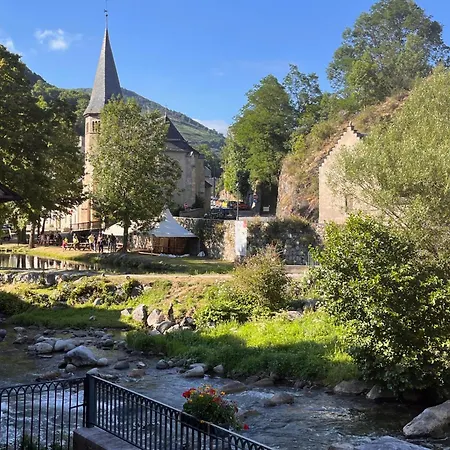 L'etable D'auguste בקתה